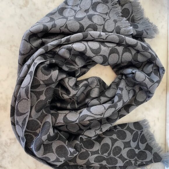 COACH Signature C Black Gray Reversible Scarf with Fringe - Picture 5 of 14